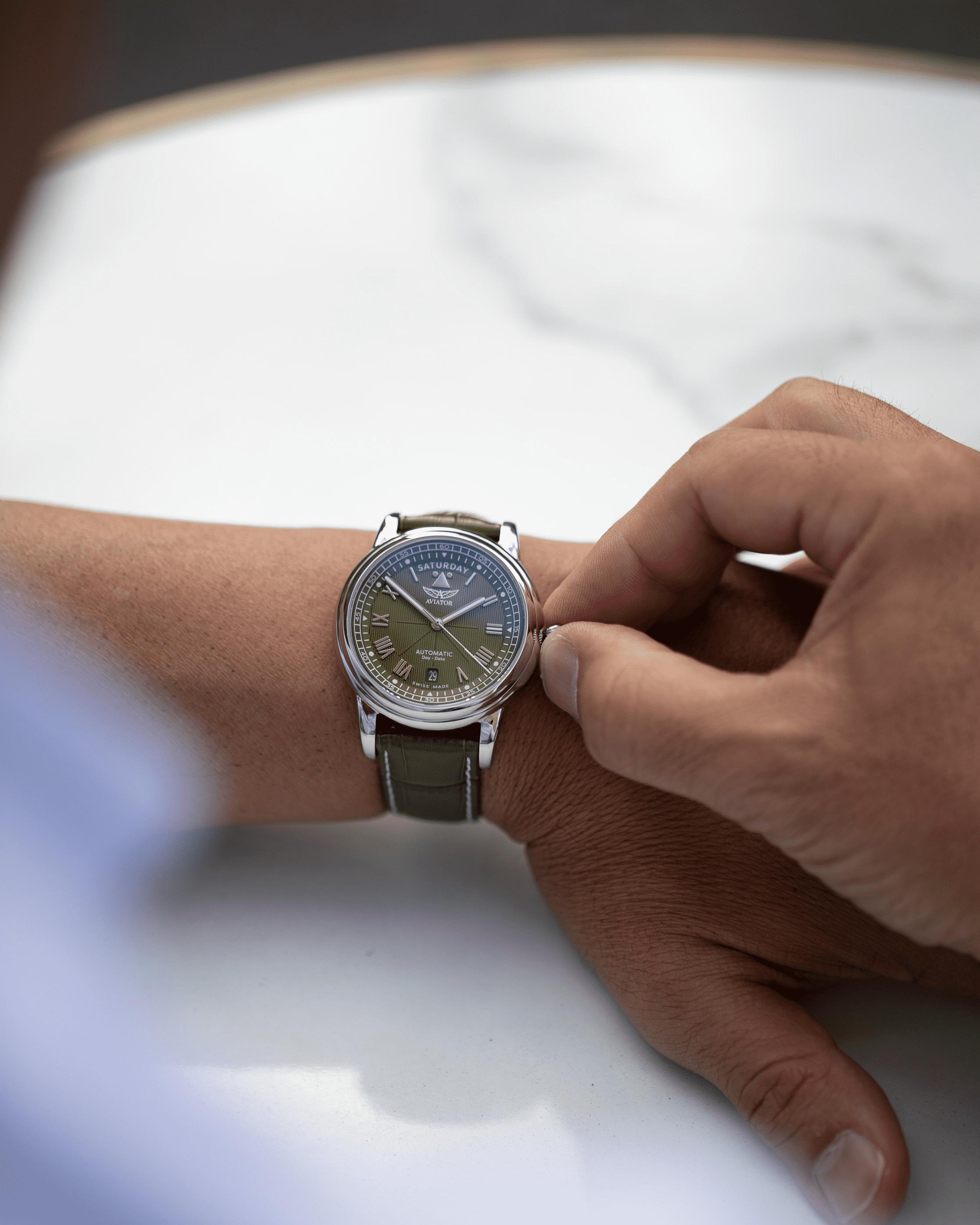 Hodinky AVIATOR SWISS Douglas day-date 41 V.3.35.0.278.4