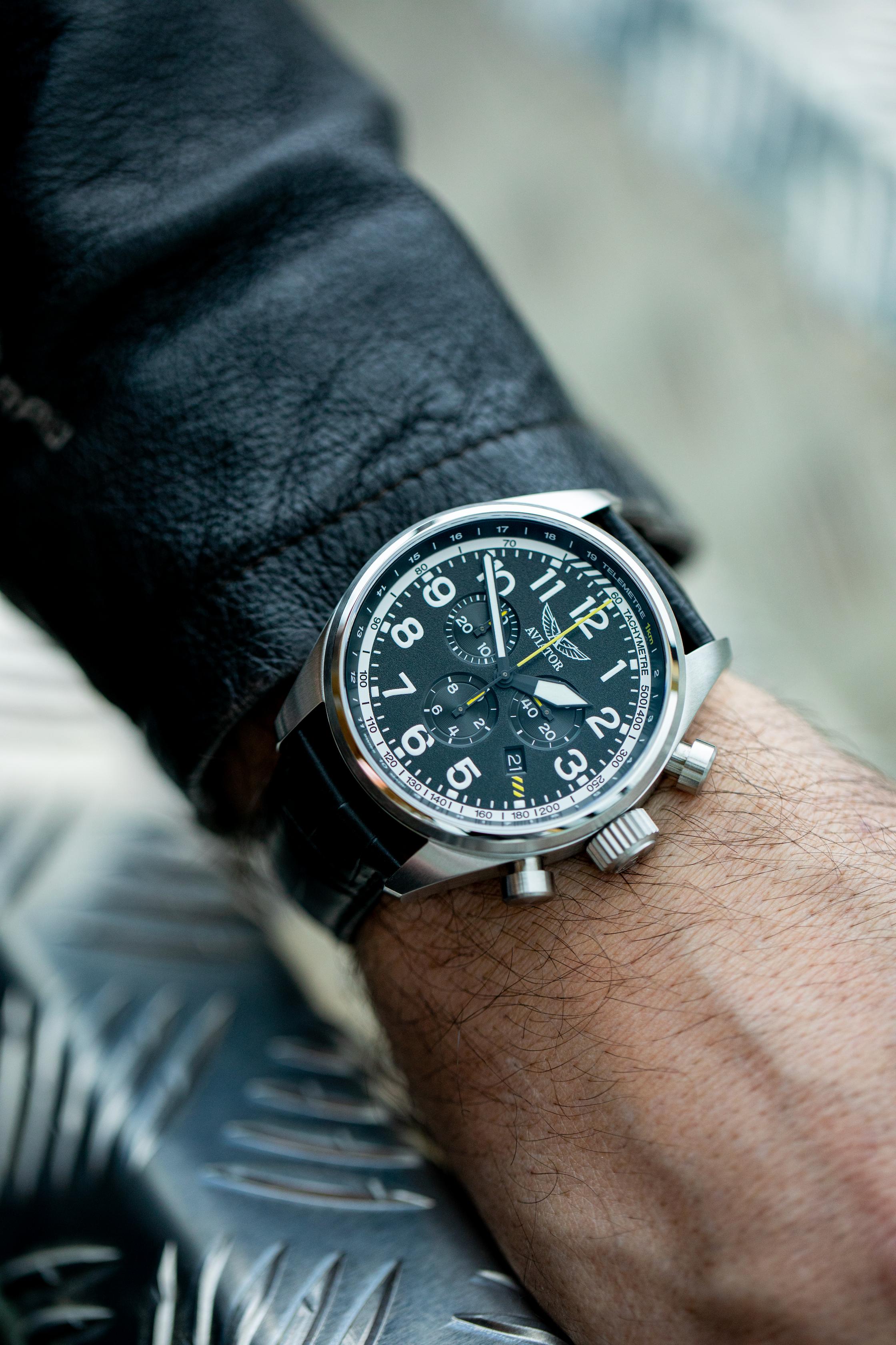 AVIATOR SWISS AIRACOBRA P45 CHRONO V.2.25.0.169.4 watch