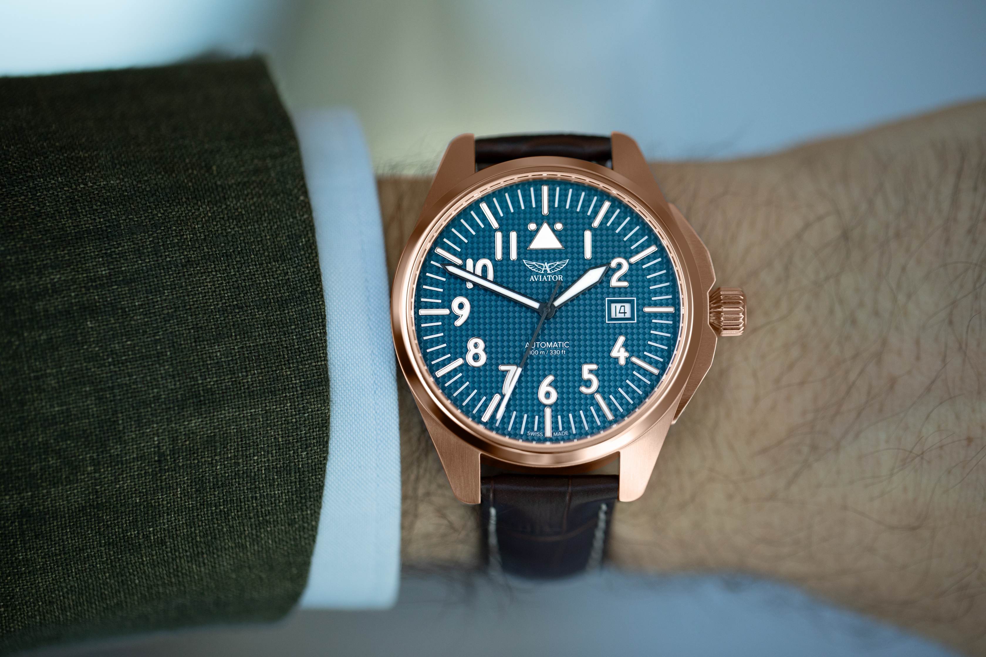 Hodinky AVIATOR SWISS AIRACOBRA 43 AUTO V.3.39.2.335.4