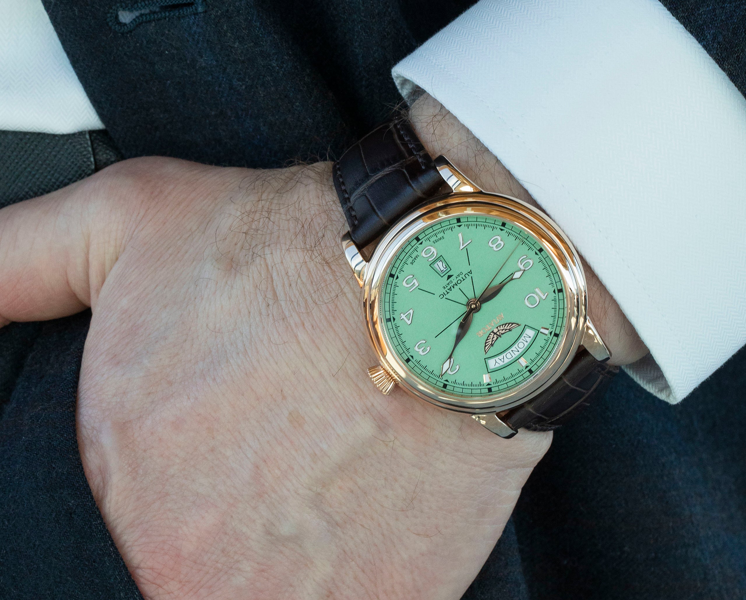 AVIATOR SWISS Douglas day-date 45 V.3.44.2.404.4 Watch