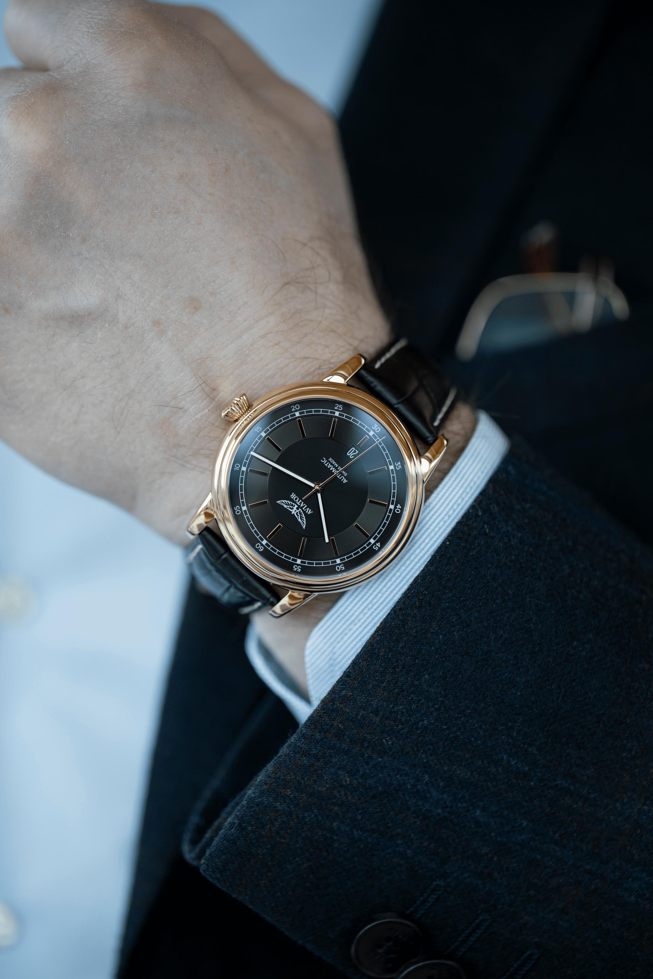 AVIATOR SWISS Douglas DC-3 V.3.32.2.242.4 watch