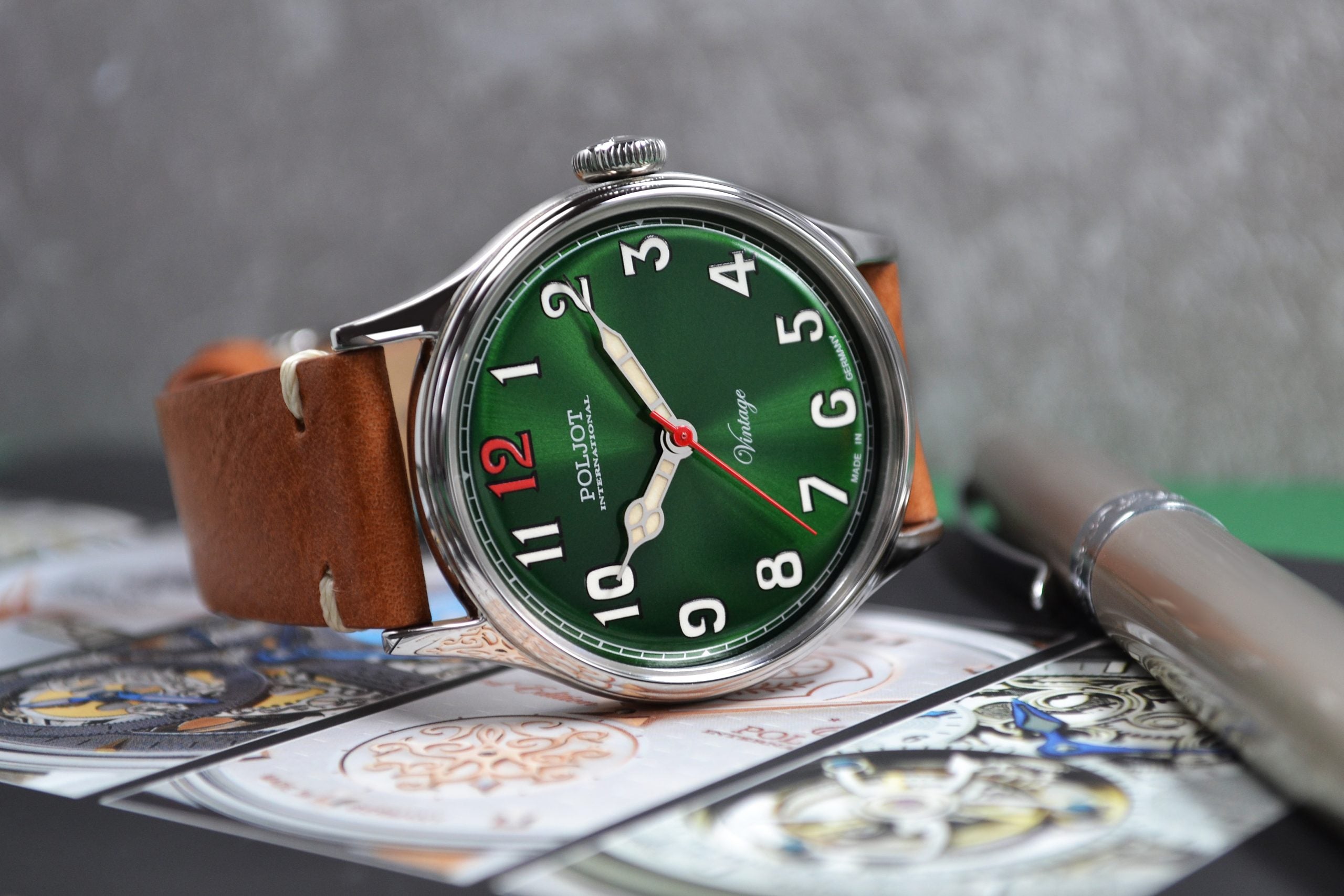 Hodinky Poljot International Retro Classic 2409.1220333