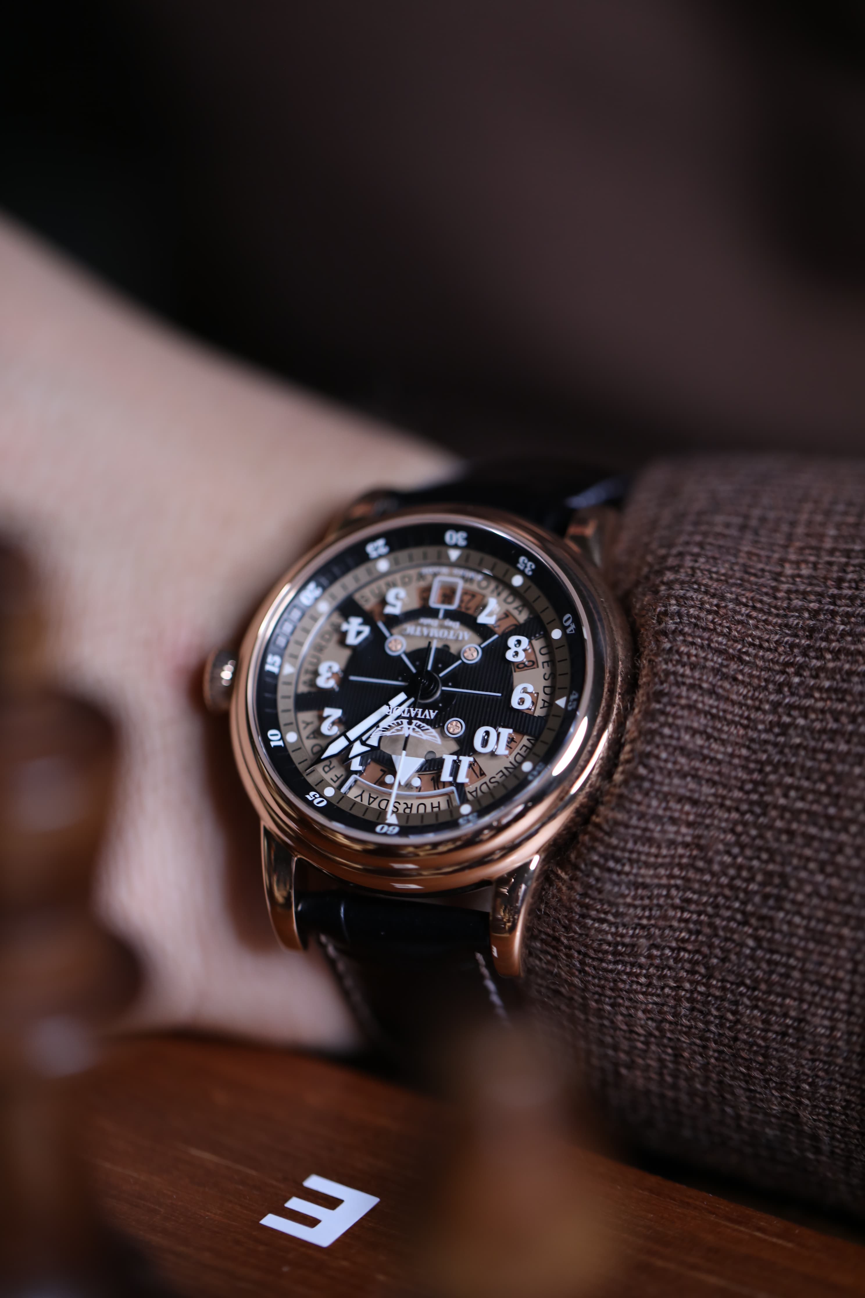 Hodinky AVIATOR SWISS DOUGLAS DAY-DATE MECA-41 V.3.36.2.289.4