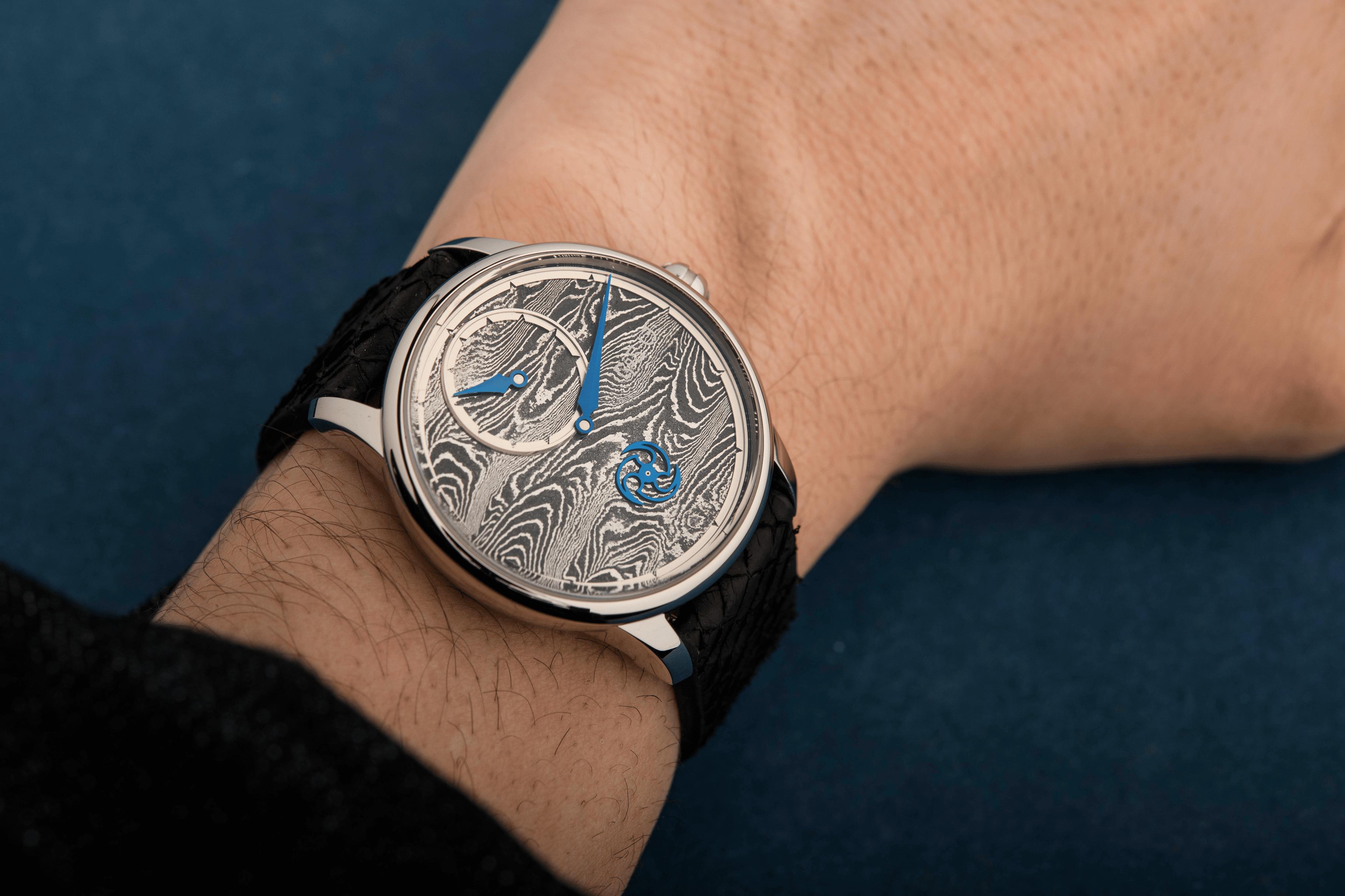 LOUIS ERARD REGULATOR X GOS watch