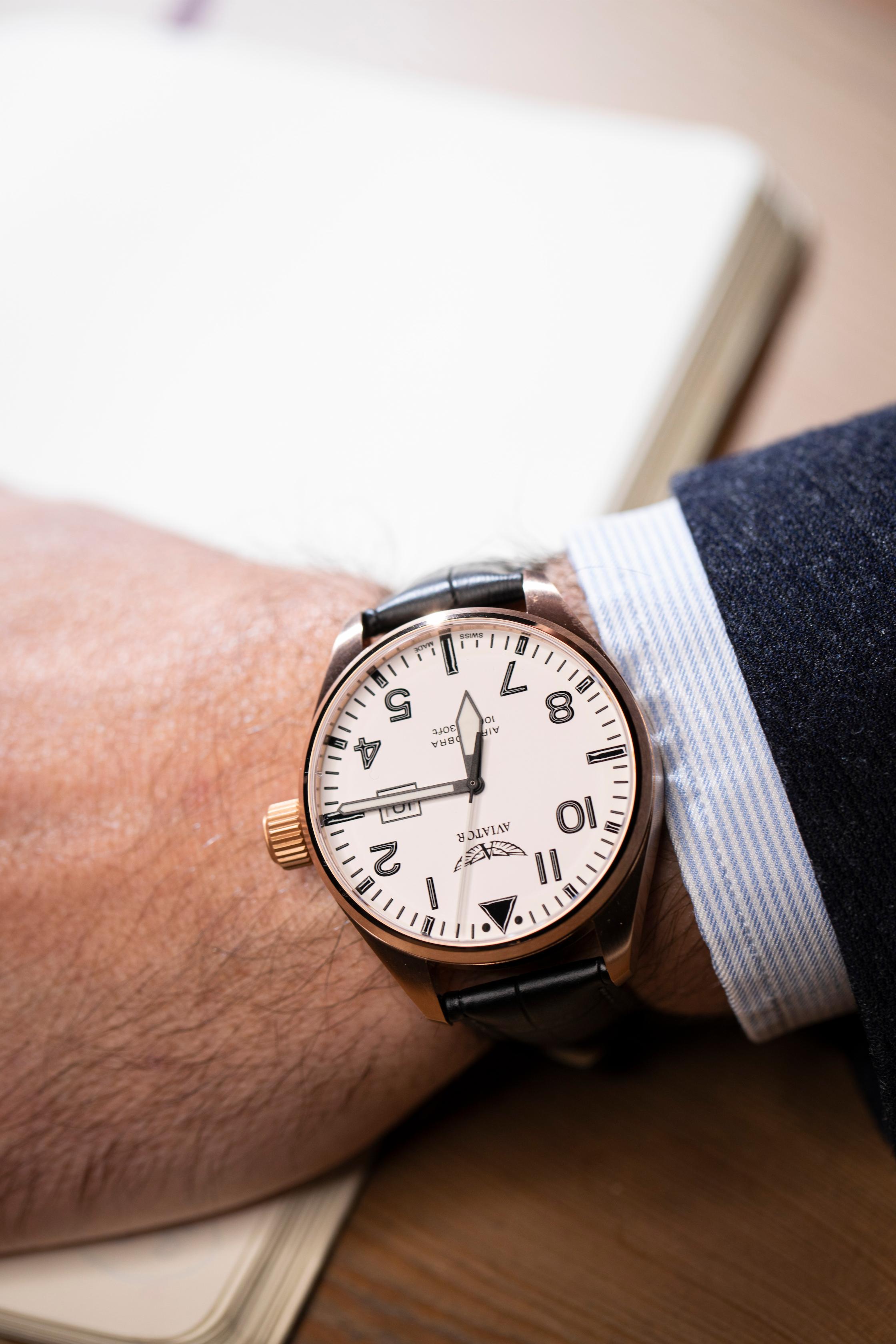 Hodinky AVIATOR SWISS AIRACOBRA P42 V.1.22.2.152.4