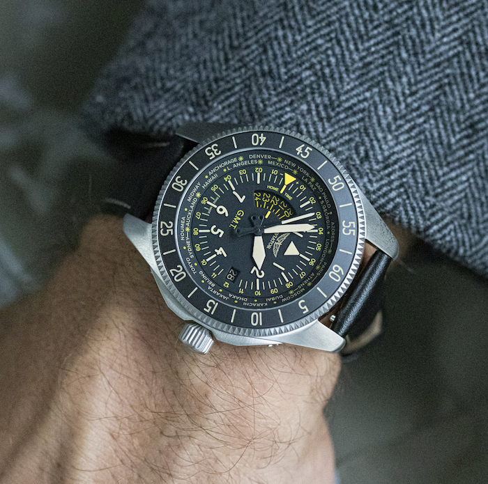 AVIATOR-WATCH--AIRACOBRA-GMT--V.1.37.0.303.4_lifestyle_2561_1x_1.png__PID:f78823a4-deaf-49a8-8c63-99988d19fcc4