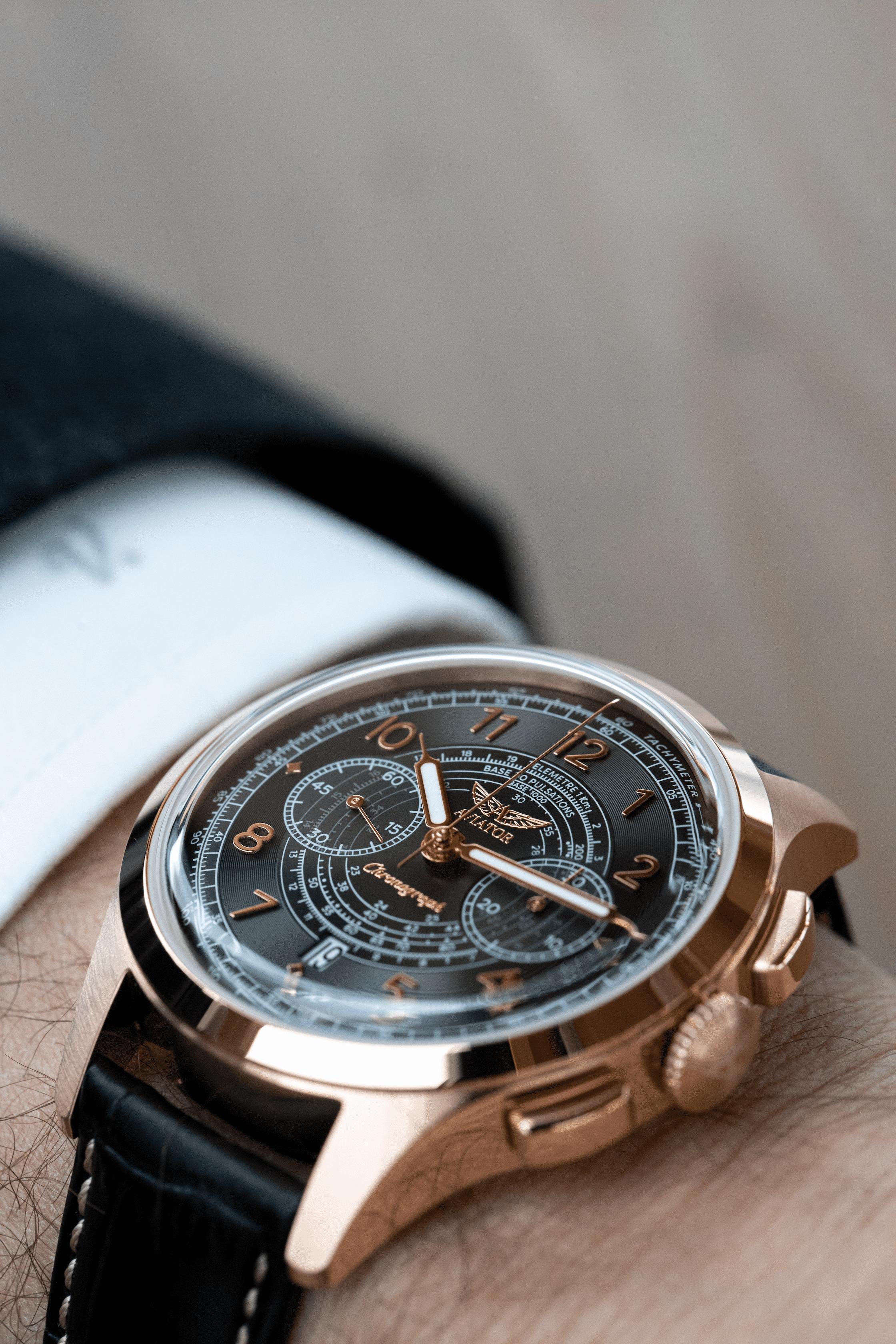 Uhr AVIATOR SWISS HERITAGE CHRONOGRAPH TRIMETER AUTO V.4.40.2.355.4