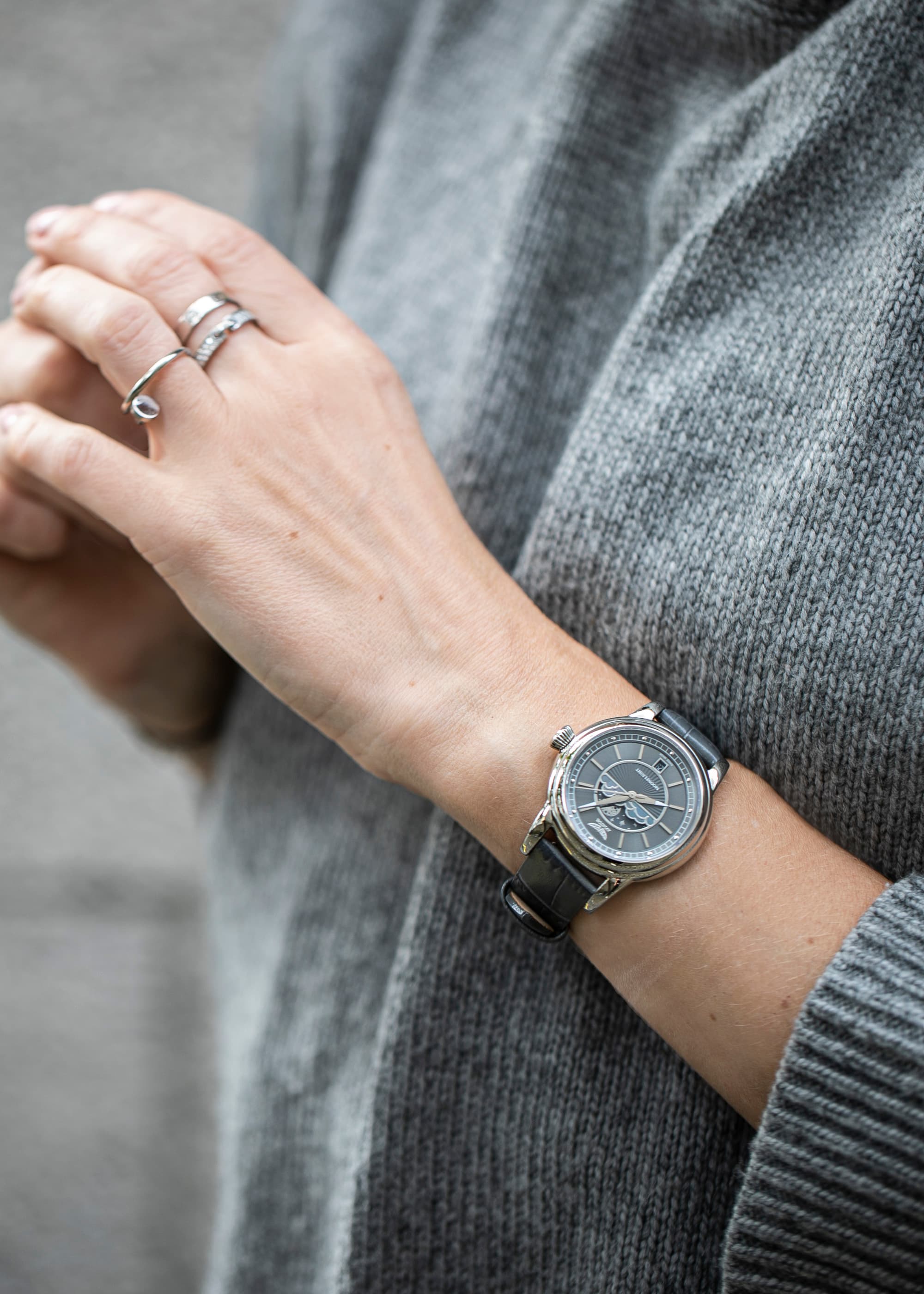 HODINKY AVIATOR SWISS DOUGLAS MOONFLIGHT V.1.33.0.254.4